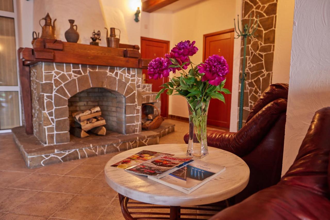 Hotel Zdybanka à Soumy Extérieur photo